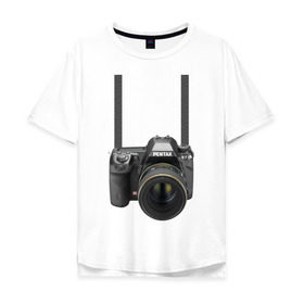 Мужская футболка хлопок Oversize с принтом Фотоаппарат на шее в Петрозаводске, 100% хлопок | свободный крой, круглый ворот, “спинка” длиннее передней части | Тематика изображения на принте: прикольные | рисунок | турист | фотоаппарат