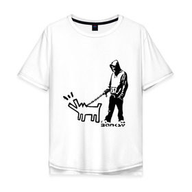 Мужская футболка хлопок Oversize с принтом Парень с собакой (Banksy) в Петрозаводске, 100% хлопок | свободный крой, круглый ворот, “спинка” длиннее передней части | Тематика изображения на принте: dog | бэнкси | граффити | собака