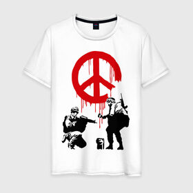 Мужская футболка хлопок с принтом Peace Banksy в Петрозаводске, 100% хлопок | прямой крой, круглый вырез горловины, длина до линии бедер, слегка спущенное плечо. | бэнкси | граффити | люди | мир | оружие