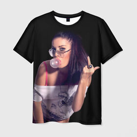 Мужская футболка 3D с принтом Девушка с жвачкой в Петрозаводске, 100% полиэфир | прямой крой, круглый вырез горловины, длина до линии бедер | взгляд | девушка | жвачка | жевательная | очки | палец | перстень | показывает | пузырь | резинка | средний