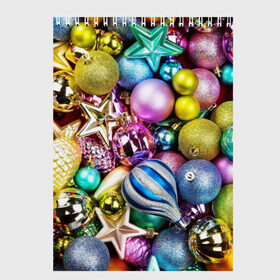 Скетчбук с принтом Новый год в Петрозаводске, 100% бумага
 | 48 листов, плотность листов — 100 г/м2, плотность картонной обложки — 250 г/м2. Листы скреплены сверху удобной пружинной спиралью | Тематика изображения на принте: елочные | игрушки | новогодний | разноцветный | рождество | украшения