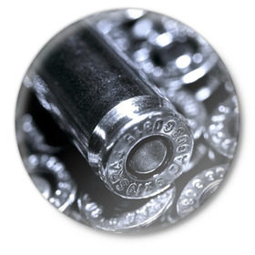 Значок с принтом Гильзы в Петрозаводске,  металл | круглая форма, металлическая застежка в виде булавки | война | гильза | патрон | пистолет | пуля | стрельба