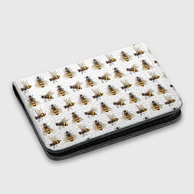 Картхолдер с принтом с принтом Пчелы в Петрозаводске, натуральная матовая кожа | размер 7,3 х 10 см; кардхолдер имеет 4 кармана для карт; | белый | желтый | крылья | мед | черный