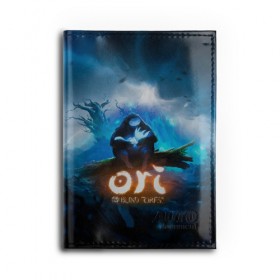 Обложка для автодокументов с принтом Ori - And The Will Of The Wisp в Петрозаводске, натуральная кожа |  размер 19,9*13 см; внутри 4 больших “конверта” для документов и один маленький отдел — туда идеально встанут права | Тематика изображения на принте: microsoft studios | moon studios | ori | ori and the blind forest | unity | лес | луна | нибела | ночной лес | ночь | ори | платформер | сова