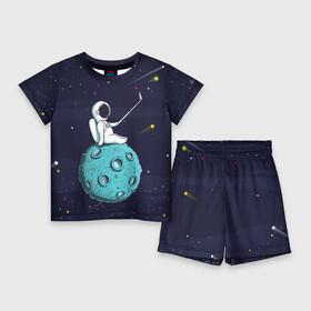 Детский костюм с шортами 3D с принтом Сэлфи Космонавта в Петрозаводске,  |  | galaxy | moon | вселенная | галактика | звезды | космонавт | космос | луна | месяц | сэлфи | сэлфипалка