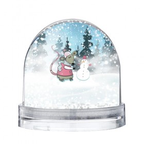 Снежный шар с принтом Мышка лепит снеговика в Петрозаводске, Пластик | Изображение внутри шара печатается на глянцевой фотобумаге с двух сторон | 