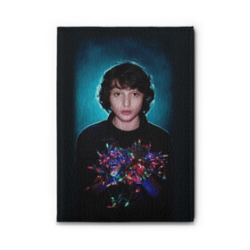 Обложка для автодокументов с принтом  finn wolfhard в Петрозаводске, натуральная кожа |  размер 19,9*13 см; внутри 4 больших “конверта” для документов и один маленький отдел — туда идеально встанут права | Тематика изображения на принте: finn wolfhard | очень странные дела | финн вулфард