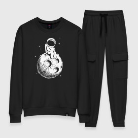 Женский костюм хлопок с принтом Космонавт на луне в Петрозаводске, 100% хлопок | на свитшоте круглая горловина, мягкая резинка по низу. Брюки заужены к низу, на них два вида карманов: два 