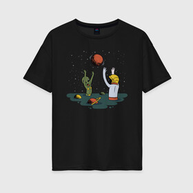 Женская футболка хлопок Oversize с принтом Космонавт и пришелец играют в Петрозаводске, 100% хлопок | свободный крой, круглый ворот, спущенный рукав, длина до линии бедер
 | alien | aliens | astronaut | beach | cosmonaut | planet | planets | playing | plays | space | ufo | water polo | астронавт | в космосе | ватер поло | водной поло | волейбол | играют | инопланетянин | космический | космонавт | космос | нло | пля