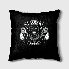 Подушка 3D с принтом La Coka Nostra в Петрозаводске, наволочка – 100% полиэстер, наполнитель – холлофайбер (легкий наполнитель, не вызывает аллергию). | состоит из подушки и наволочки. Наволочка на молнии, легко снимается для стирки | Тематика изображения на принте: gangstar | gun | la coka | music | nostra | skulls | гангстер | мафия | мозги | музыка | оружие | пистолет | скелет | черепа | черный