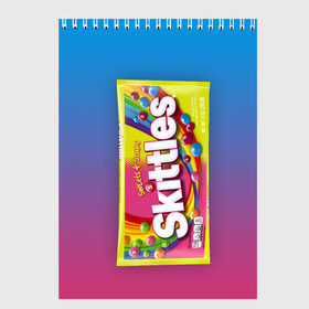 Скетчбук с принтом Skittles | Желтый в Петрозаводске, 100% бумага
 | 48 листов, плотность листов — 100 г/м2, плотность картонной обложки — 250 г/м2. Листы скреплены сверху удобной пружинной спиралью | Тематика изображения на принте: skittles | sweet sours | yellow | градиент | желтый | красный | радуга | розовый | синий | скитлс | фиолетовый