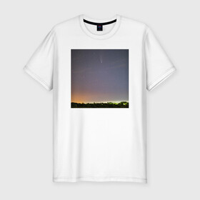 Мужская футболка хлопок Slim с принтом Комета на фоне ночного неба в Петрозаводске, 92% хлопок, 8% лайкра | приталенный силуэт, круглый вырез ворота, длина до линии бедра, короткий рукав | астрономия | звезды | комета | ночь | пейзаж