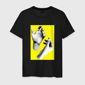 Мужская футболка хлопок с принтом Монохромные руки в Петрозаводске, 100% хлопок | прямой крой, круглый вырез горловины, длина до линии бедер, слегка спущенное плечо. | белый | желтый | жест | жесты | ладонь | пальцы | фотография | человек | черный