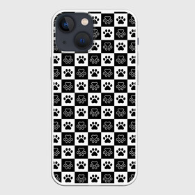 Чехол для iPhone 13 mini с принтом Следы на Шахматном Фоне в Петрозаводске,  |  | black white | chess | dog | dog pawprints | paws | животное | зверь | лапы | пёс | следы от лап | собака | собачьи следы от лап | хищник | чёрно белое | шахматка | щенок